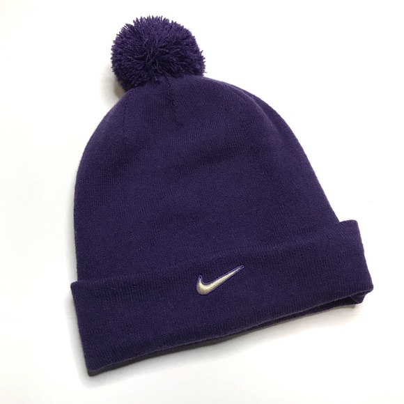 NIKE University of Washington U DUB reversible pom beanie